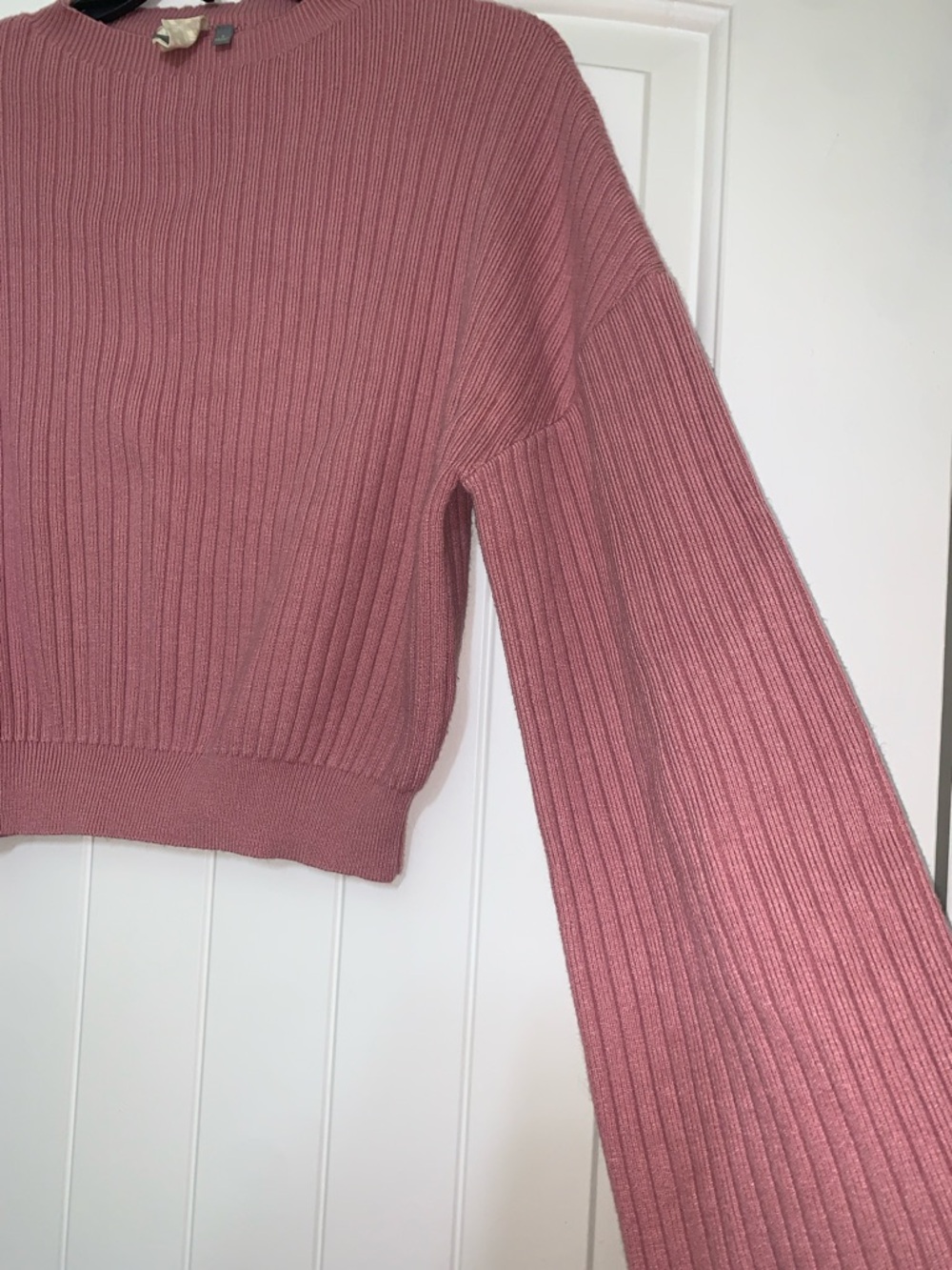 Buckle Fade by BKE Ribbed Cropped Wide Sleeve Crewneck Sweater Dusty Rose Small - Picture 4 of 8